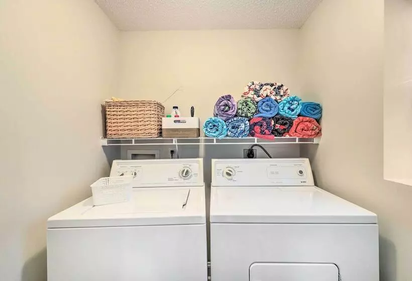 Lakefront Home W/ Entertainment Space & Dock!