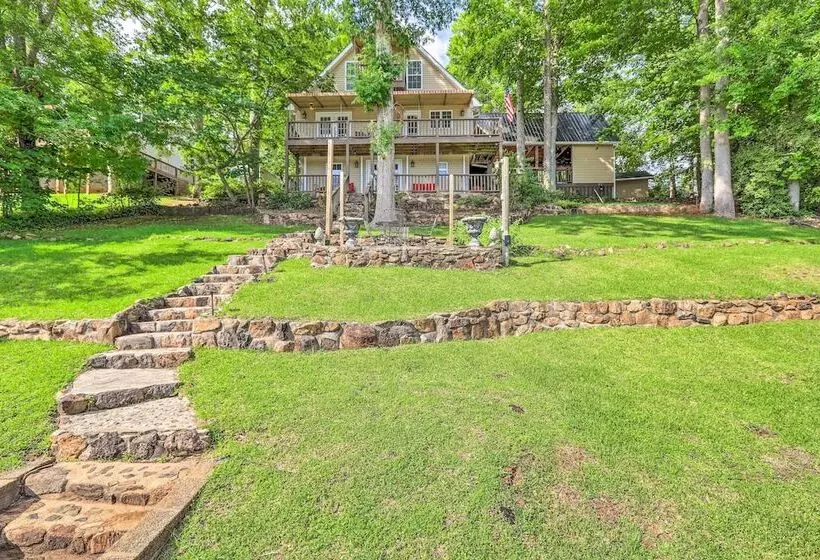 Lakefront Home W/ Entertainment Space & Dock!