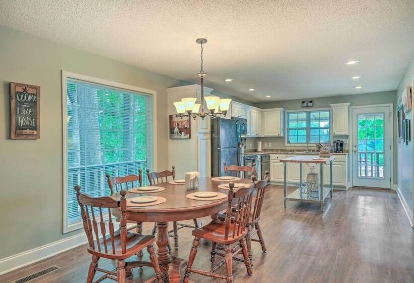 Lakefront Home W/ Entertainment Space & Dock!