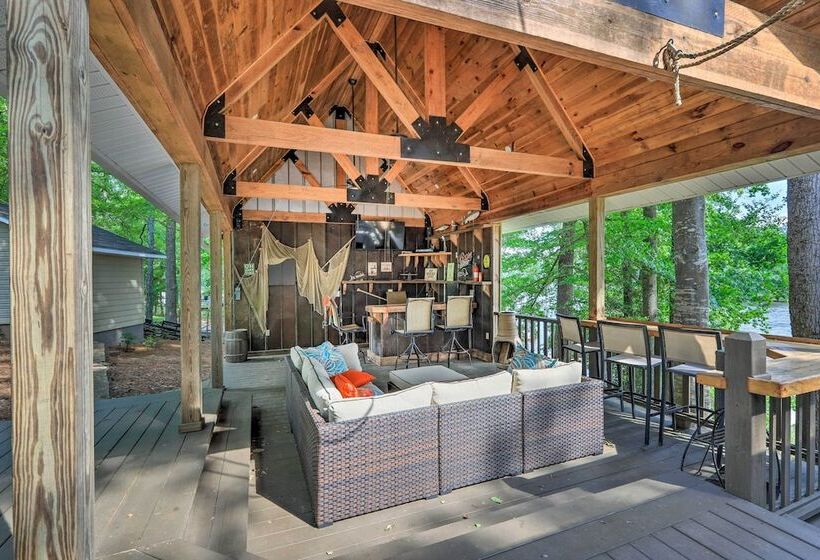 Lakefront Home W/ Entertainment Space & Dock!