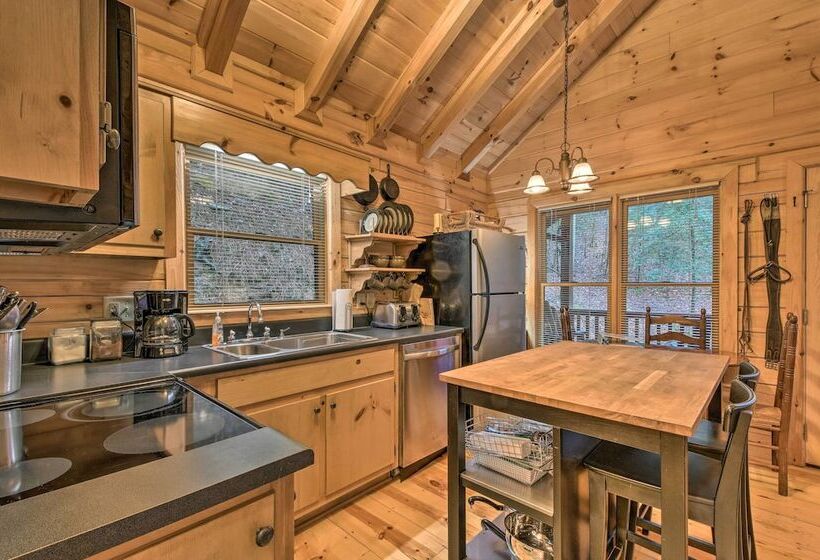 Cherry Log Cabin: 10 Min To Ellijay/blue Ridge!