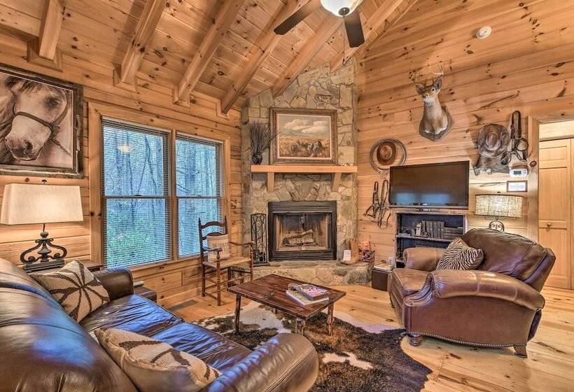 Cherry Log Cabin: 10 Min To Ellijay/blue Ridge!