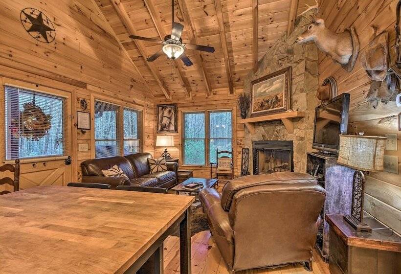 Cherry Log Cabin: 10 Min To Ellijay/blue Ridge!
