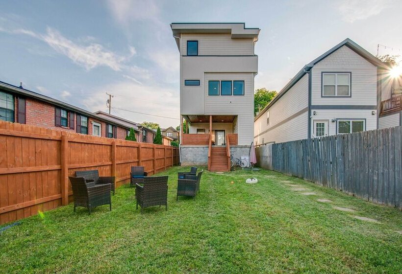 Nashville Home W/ Rooftop Deck < 2 Mi To Dtwn