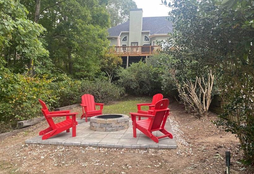 Luxe Lake House W/ Pool & Dock On Deep Water Cove!