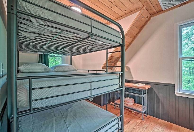 Luxury Clayton Cabin W/ Expansive Deck & Grill!