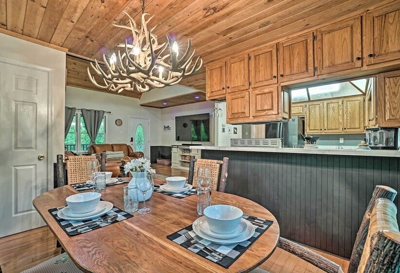 Luxury Clayton Cabin W/ Expansive Deck & Grill!