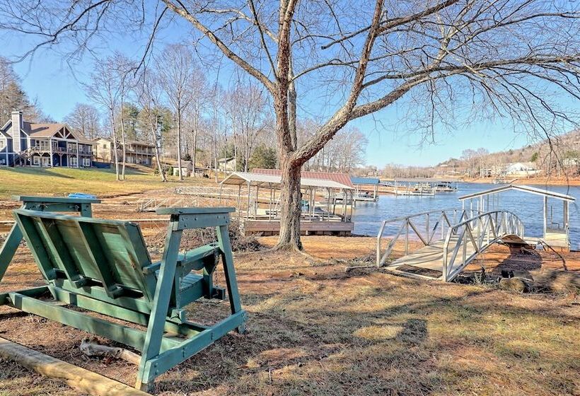 Luxury Lakefront Hiawassee Cottage W/ Boat Dock!