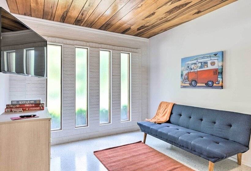 Mid Century Dream Home < Half Mile To Beach!