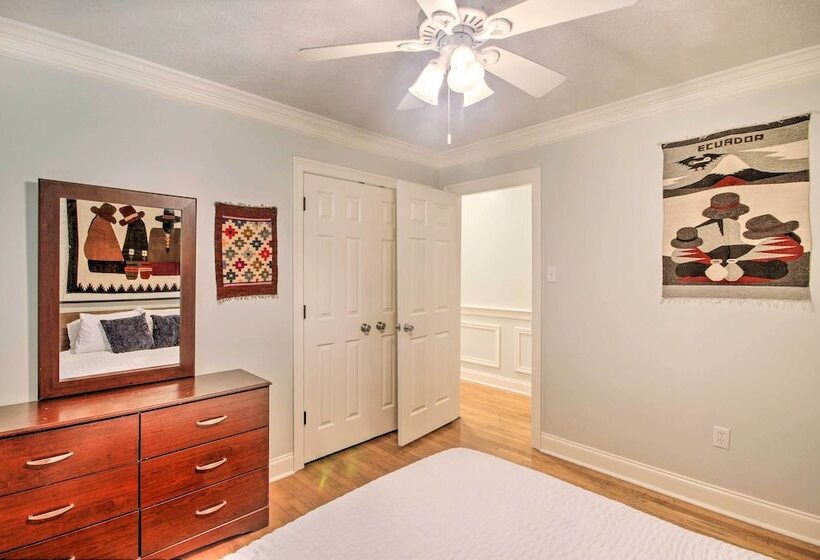 Modern Jackson Home W/ Yard ~ 8 Mi To Dtwn!