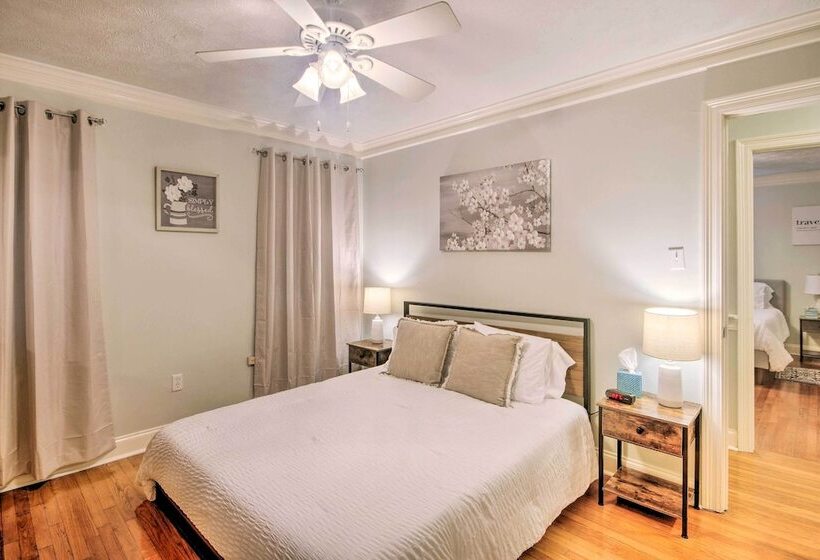 Modern Jackson Home W/ Yard ~ 8 Mi To Dtwn!