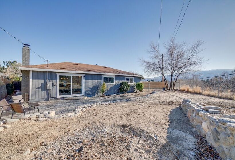 Modern Reno Home W/ Mountain View: Near Downtown!