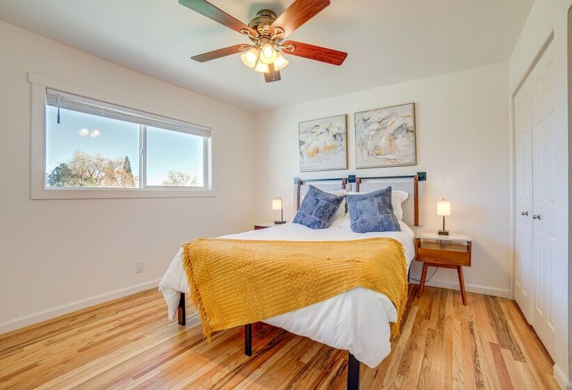 Modern Reno Home W/ Mountain View: Near Downtown!