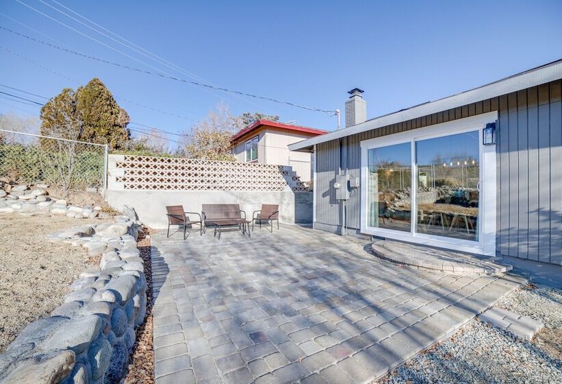 Modern Reno Home W/ Mountain View: Near Downtown!