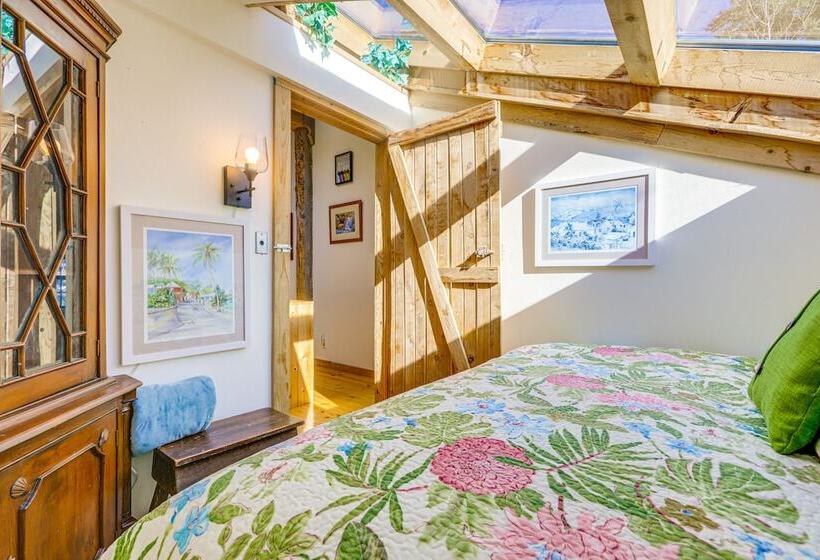 Mountain Chalet Getaway: Steps To Crystal River!