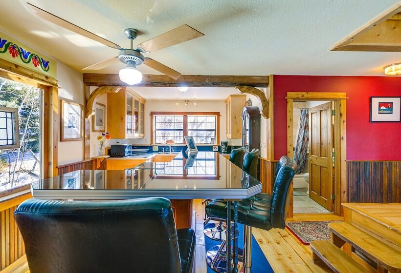 Mountain Chalet Getaway: Steps To Crystal River!