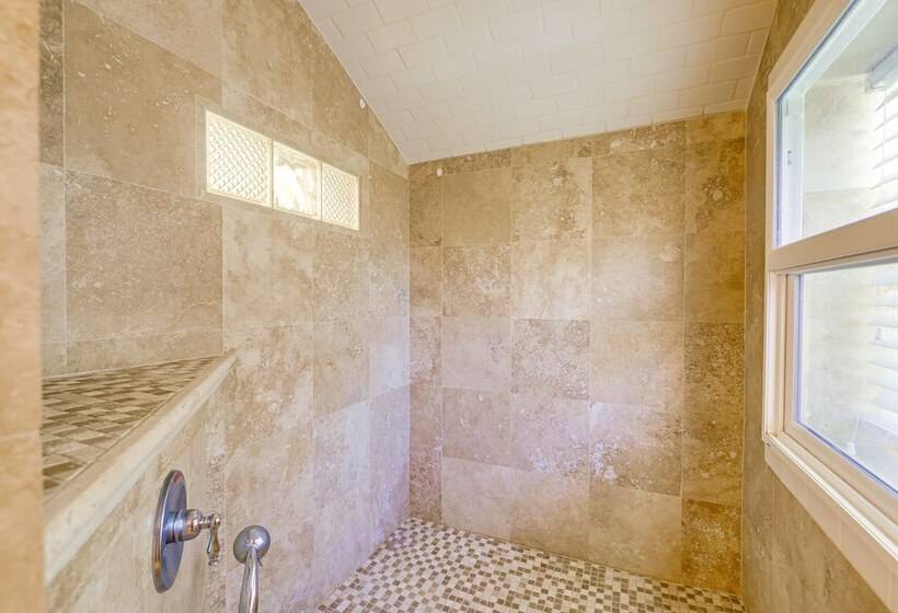 Mountain Chalet Getaway: Steps To Crystal River!