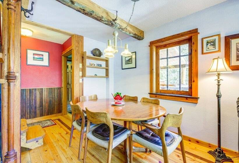 Mountain Chalet Getaway: Steps To Crystal River!