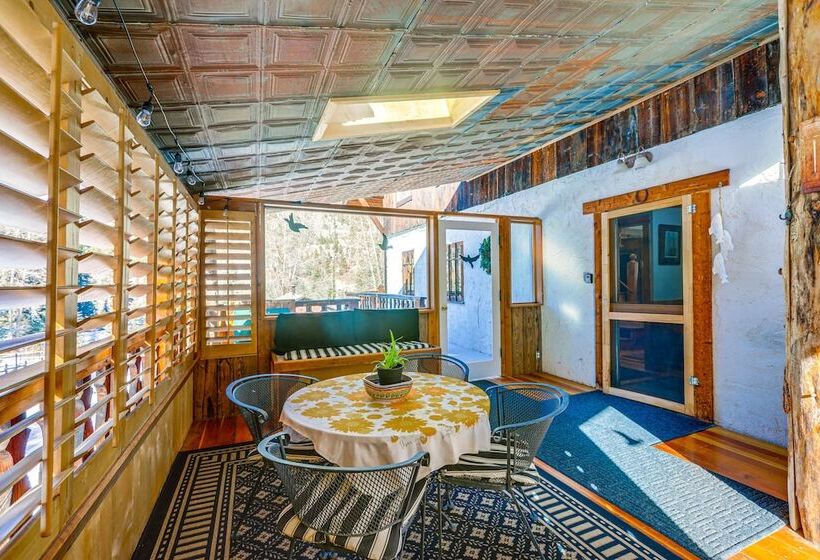 Mountain Chalet Getaway: Steps To Crystal River!