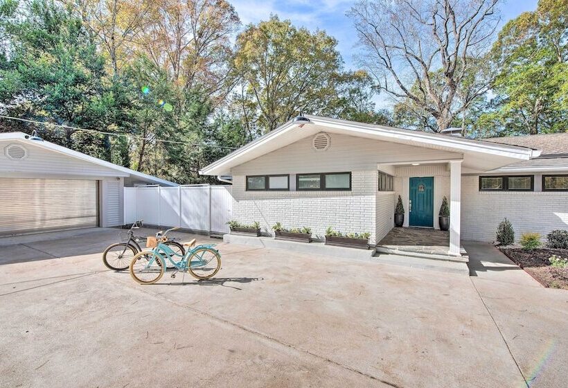 Peaceful Smyrna Home W/ Wood Burning Fire Pit