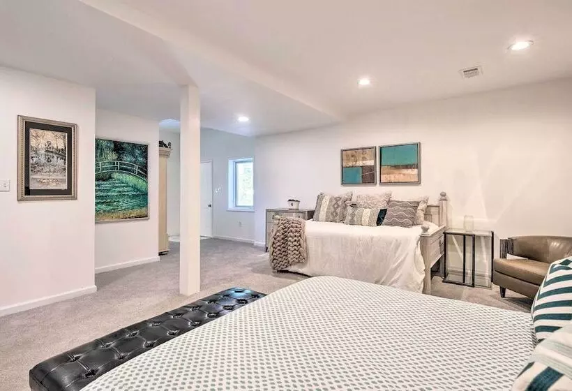 Peaceful Smyrna Home W/ Wood Burning Fire Pit