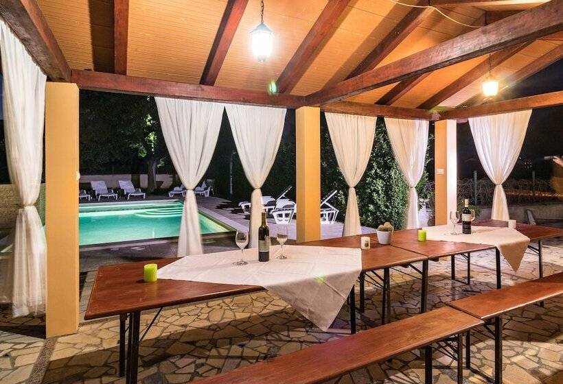 Пансион Apartments Kendel