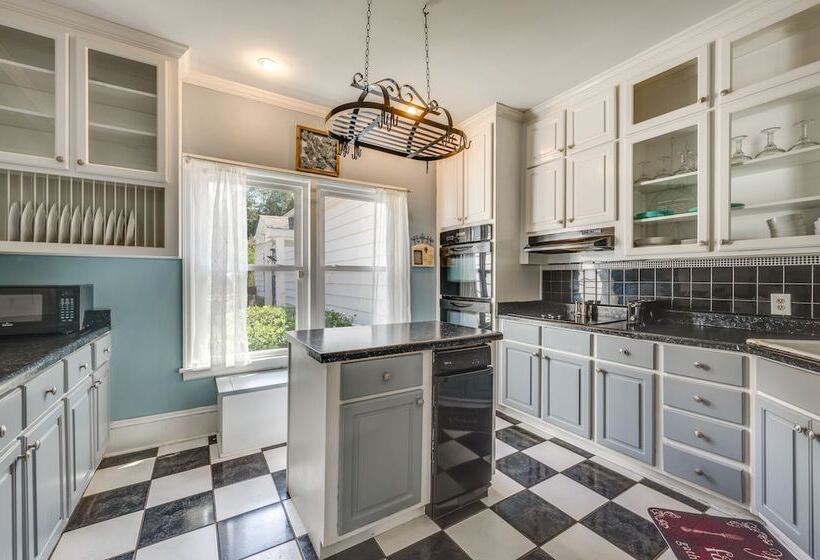 Pet Friendly Fort Valley Home W/ Private Pool