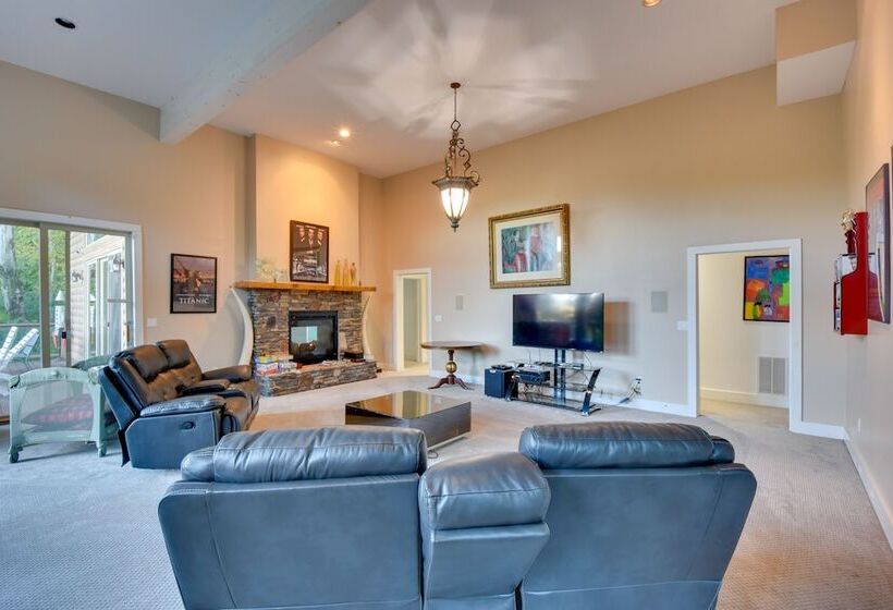 Pet Friendly Sky Valley House W/ Game Room & Views