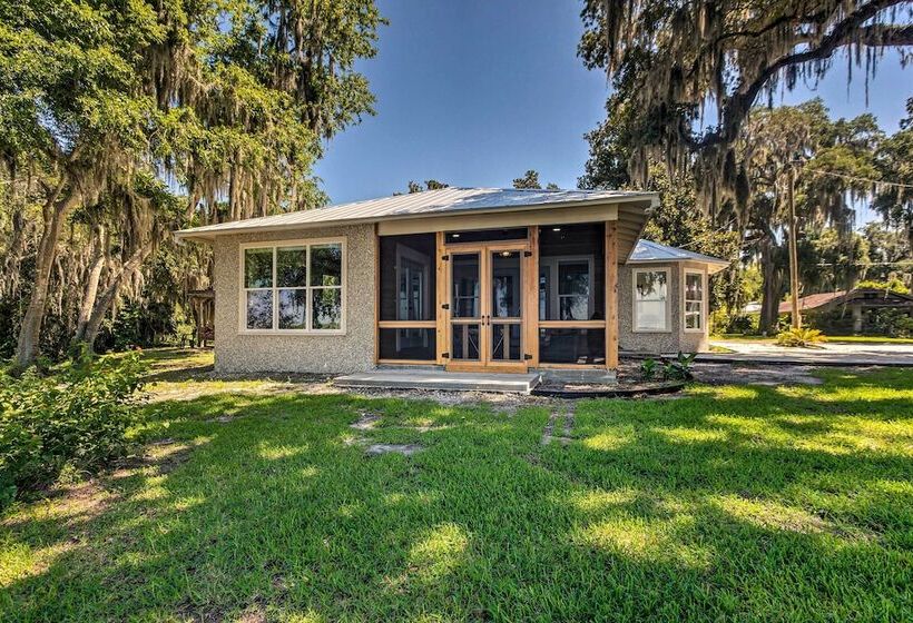 Riverfront Darien Cottage W/ Private Dock!