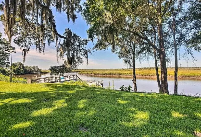 Riverfront Darien Cottage W/ Private Dock!
