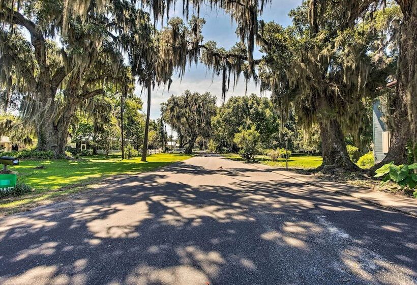 Riverfront Darien Cottage W/ Private Dock!