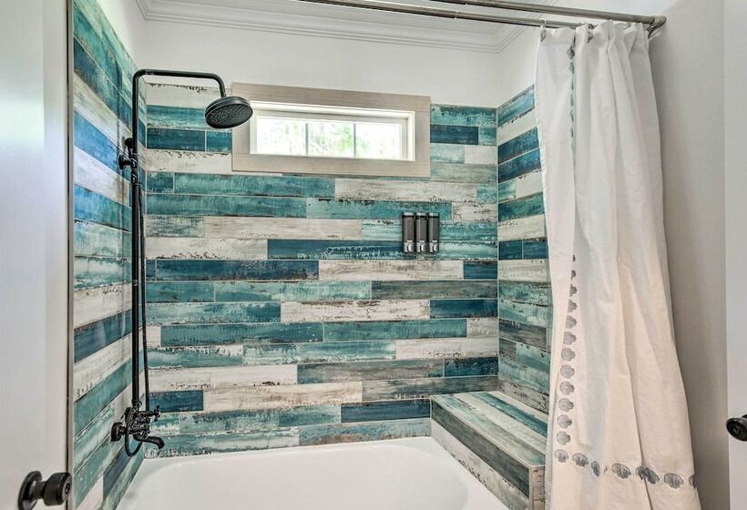 Riverfront Darien Cottage W/ Private Dock!