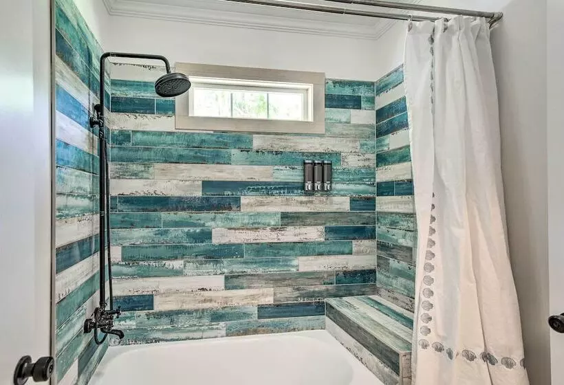 Riverfront Darien Cottage W/ Private Dock!