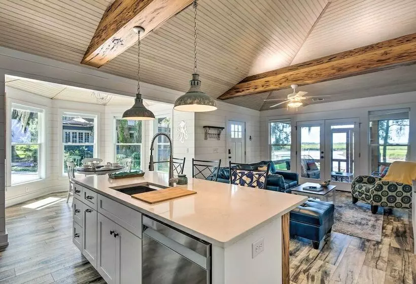 Riverfront Darien Cottage W/ Private Dock!