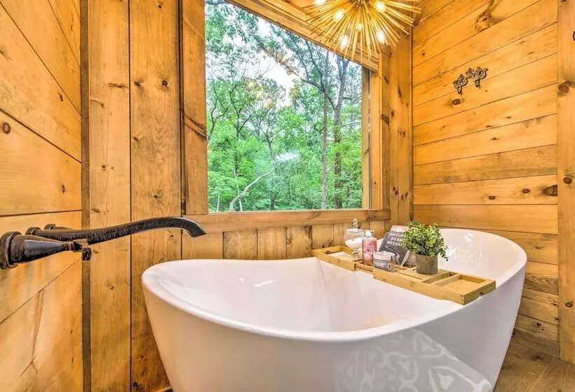 Riverside Mtn Retreat W/ Hot Tub & Game Room!