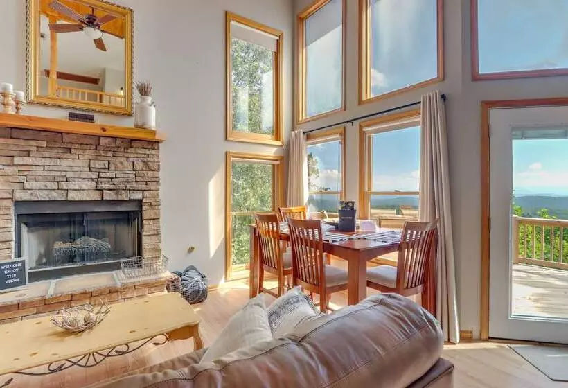 Scenic Talking Rock Creek Resort Home W/ Hot Tub