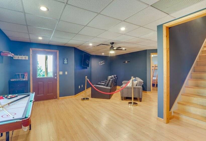 Scenic Talking Rock Creek Resort Home W/ Hot Tub