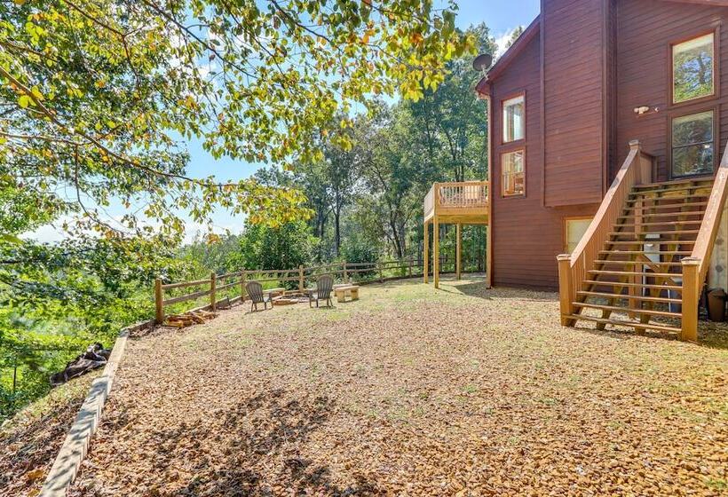 Scenic Talking Rock Creek Resort Home W/ Hot Tub