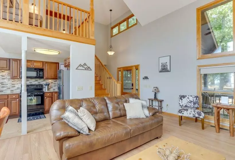 Scenic Talking Rock Creek Resort Home W/ Hot Tub