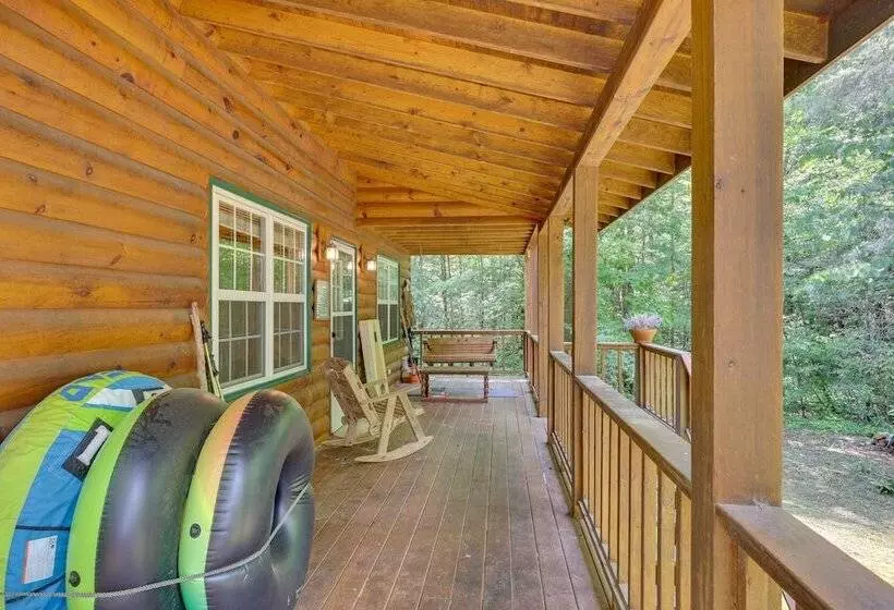 Secluded Cross Creek Cabin W/ Deck & Fire Pit!