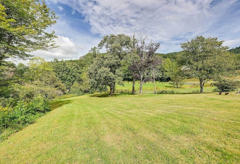 Pet Friendly Home W/ Hot Tub, Patio & Game Room!