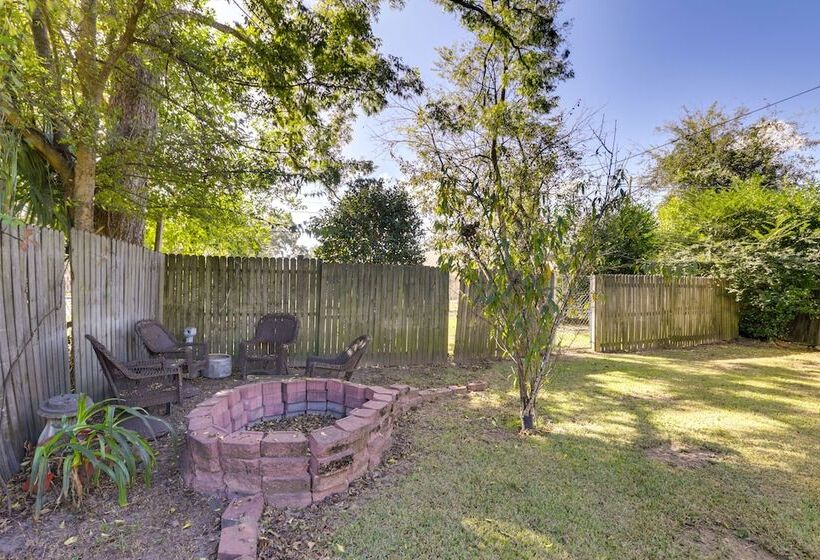 Spacious Albany Retreat Near Flint River Trail!