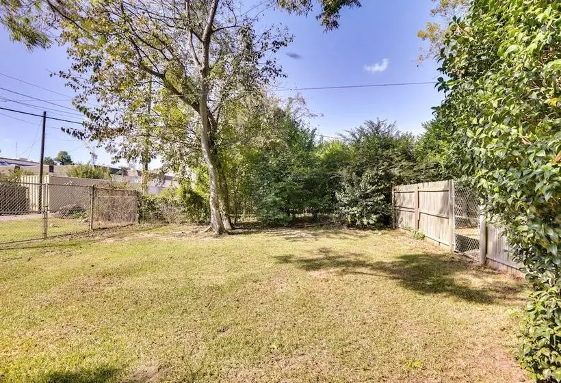 Spacious Albany Retreat Near Flint River Trail!