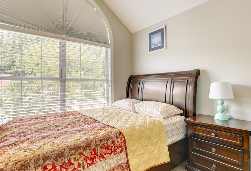 Spacious Roswell Vacation Rental: 25 Mi To Atlanta