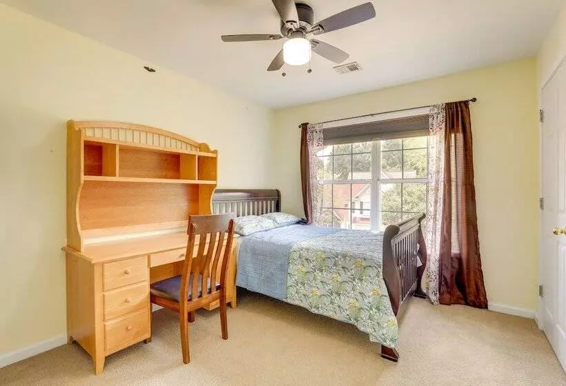 Spacious Roswell Vacation Rental: 25 Mi To Atlanta