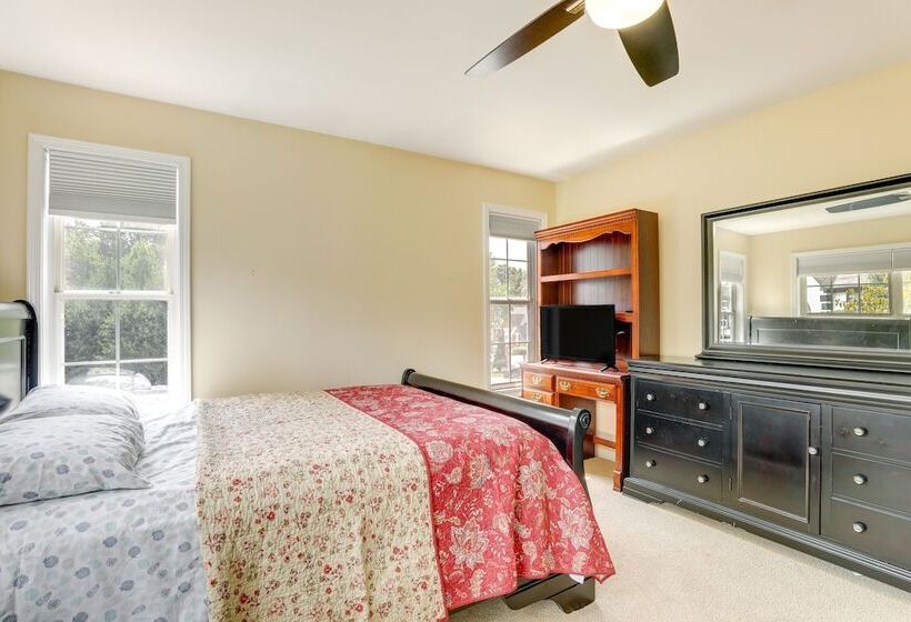 Spacious Roswell Vacation Rental: 25 Mi To Atlanta