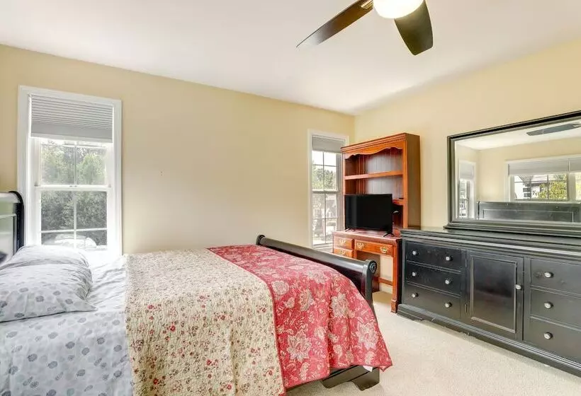 Spacious Roswell Vacation Rental: 25 Mi To Atlanta