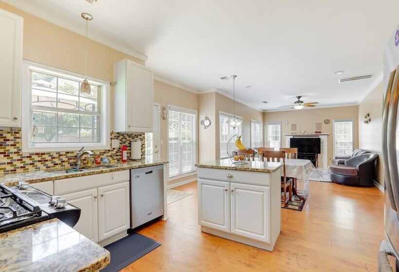 Spacious Roswell Vacation Rental: 25 Mi To Atlanta