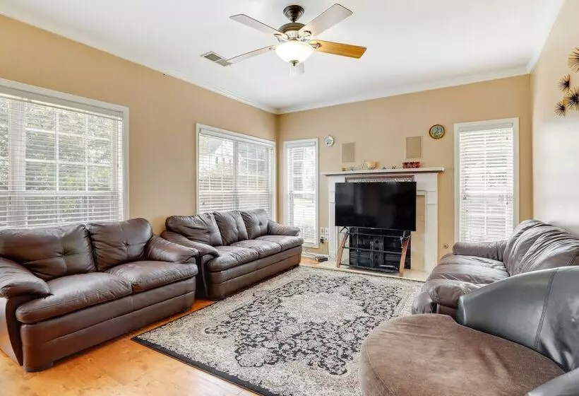 Spacious Roswell Vacation Rental: 25 Mi To Atlanta