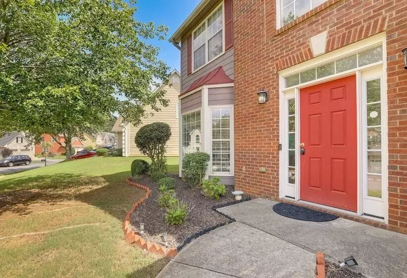 Spacious Roswell Vacation Rental: 25 Mi To Atlanta